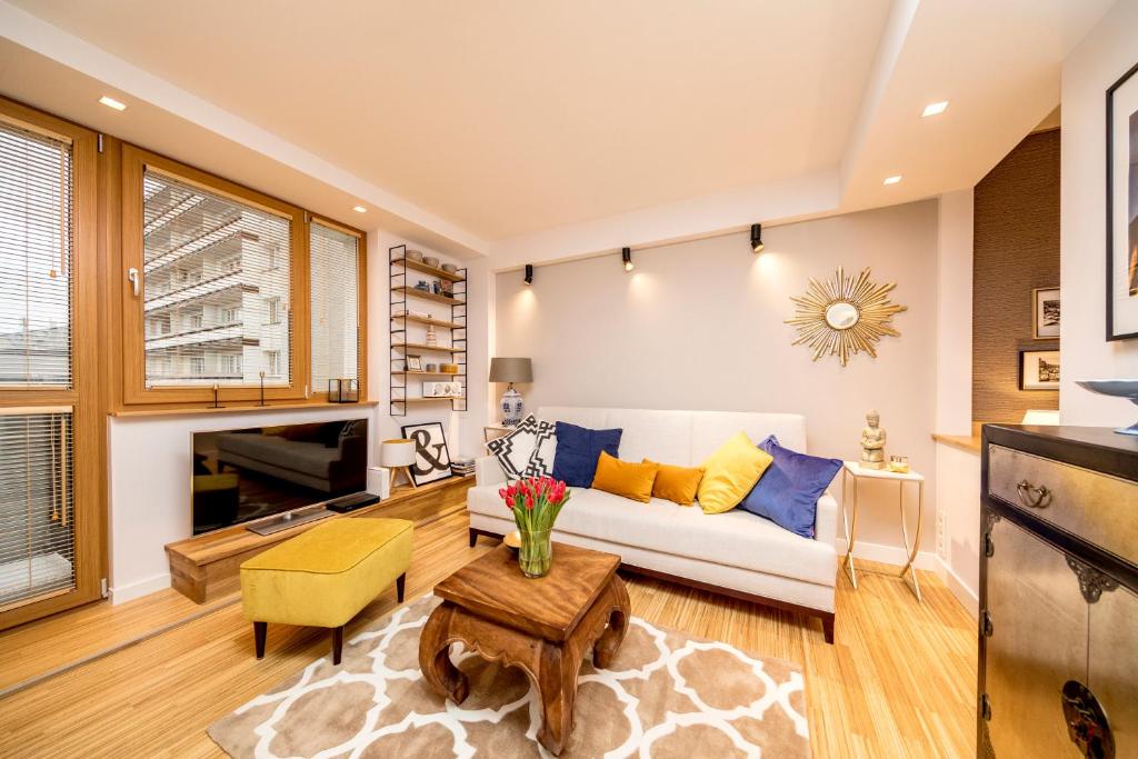 Posedenie v ubytovaní Golden Apartment with Air Condition by Your Freedom