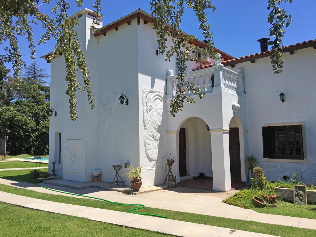 Hermosa Casa con Pileta Roldán Funes Rosario - Ferienhaus