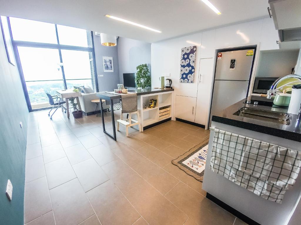 Kuchyň nebo kuchyňský kout v ubytování EST Suites Bangsar by Airhost