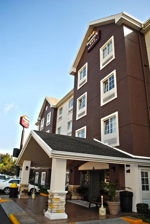 Budova, kde se hotel nachází