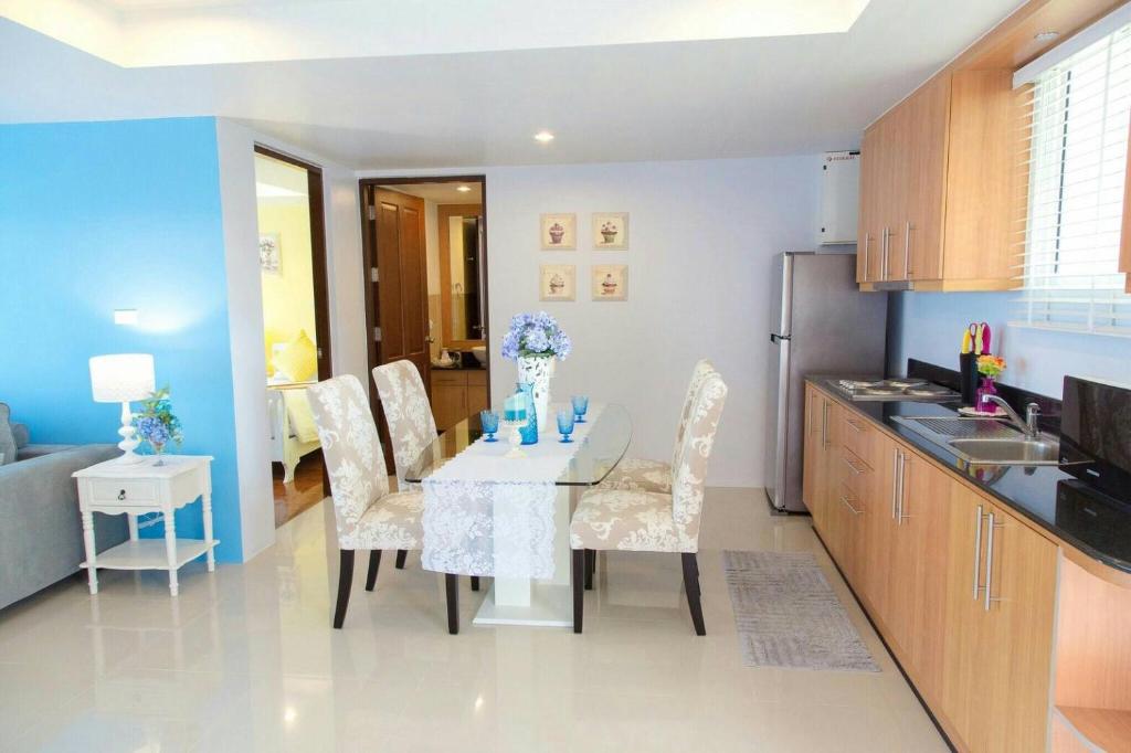 Kuchyň nebo kuchyňský kout v ubytování SeaRidge Hua Hin Resort & Poolvilla