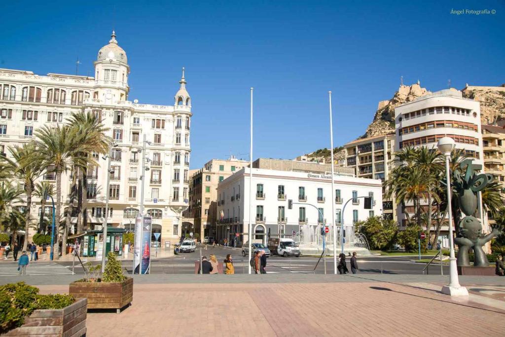 Playa - PLAZA AYUNTAMIENTO ALICANTE, Alicante – Precios ...
