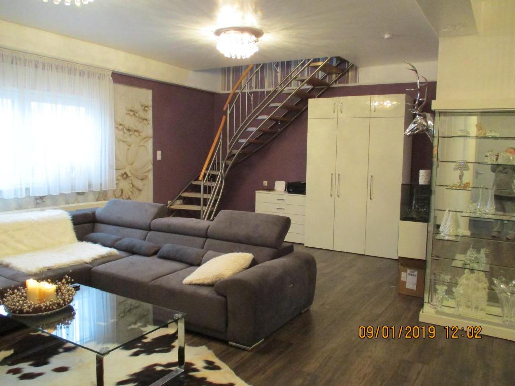 Gallery image of 2 Floor Designer Apartment in Ramstein-Miesenbach