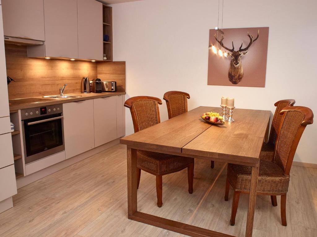 A kitchen or kitchenette at Karwendel Apartments II
