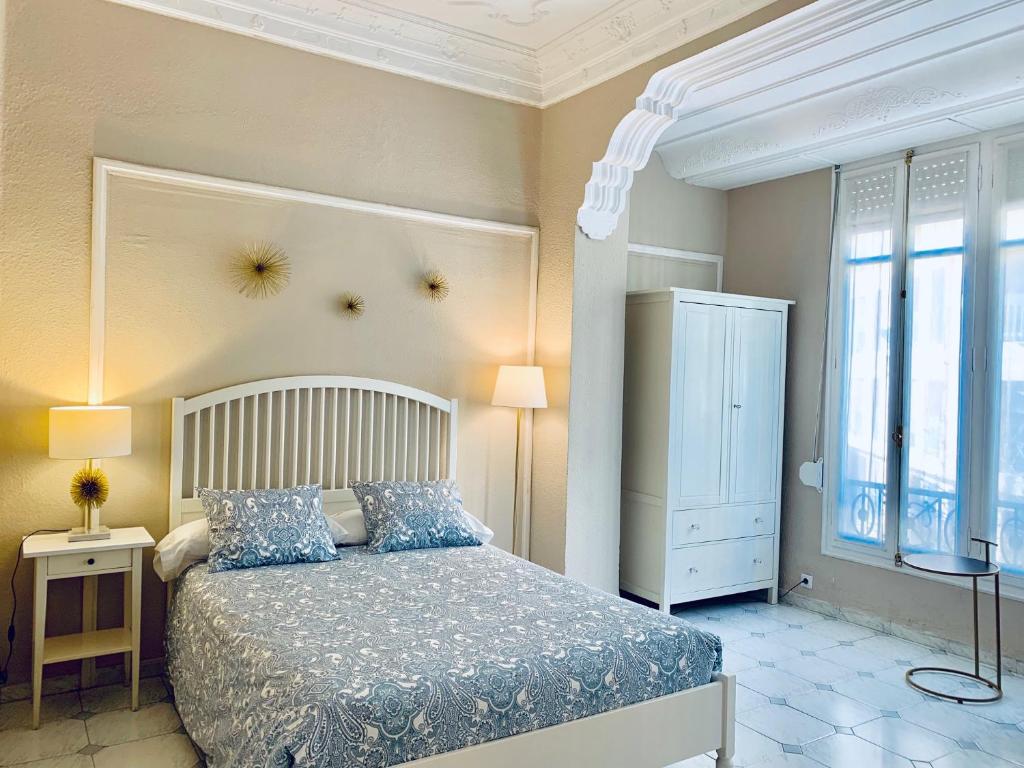 
Superior Double Room with Private Bathroom
