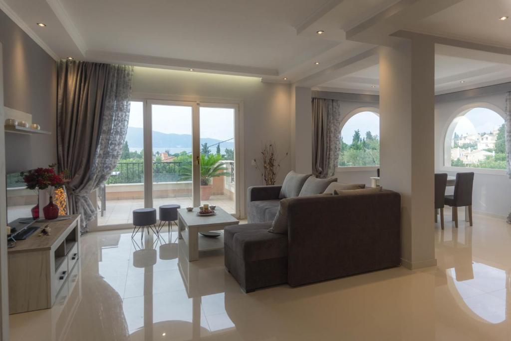 Sunshine Home 3 with Sea View