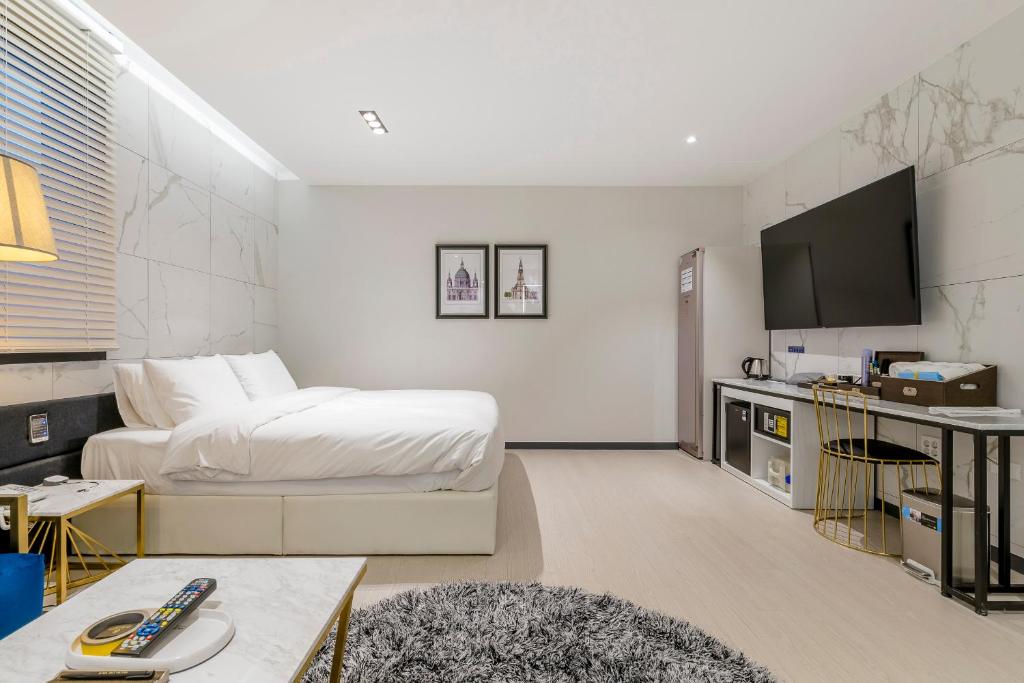 Air Sky Hotel - Standard Double Room
