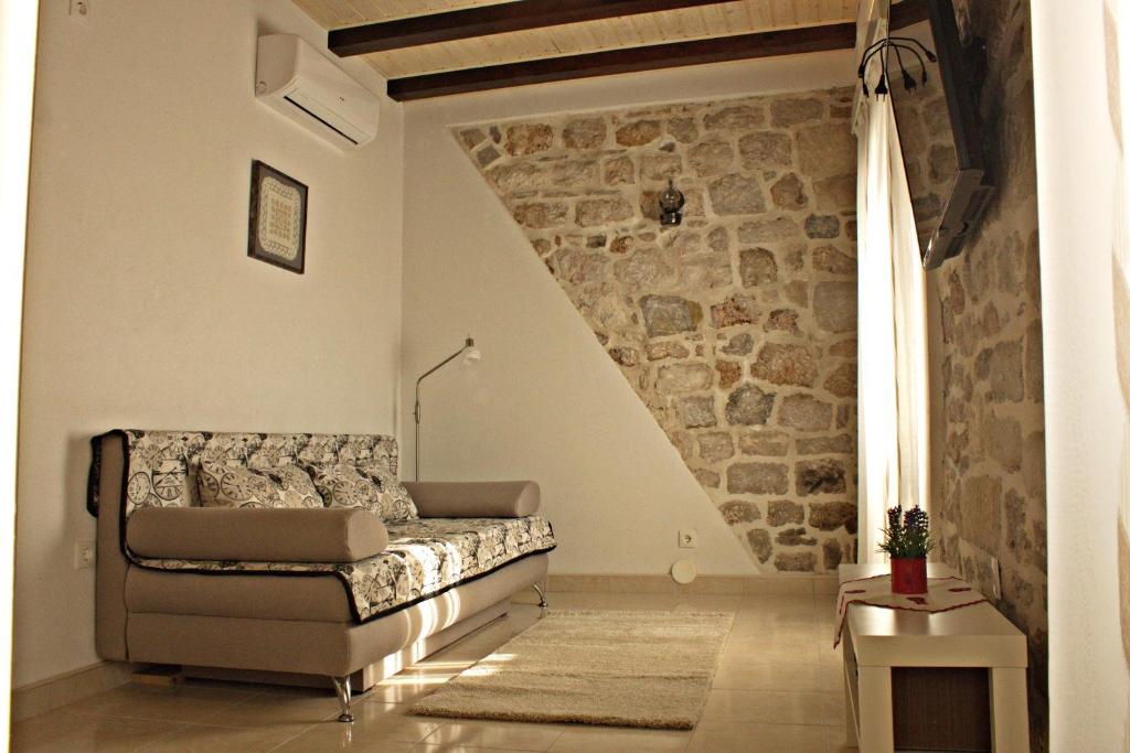 Posezení v ubytování Apartment La Perla A2 BOL-CENTER