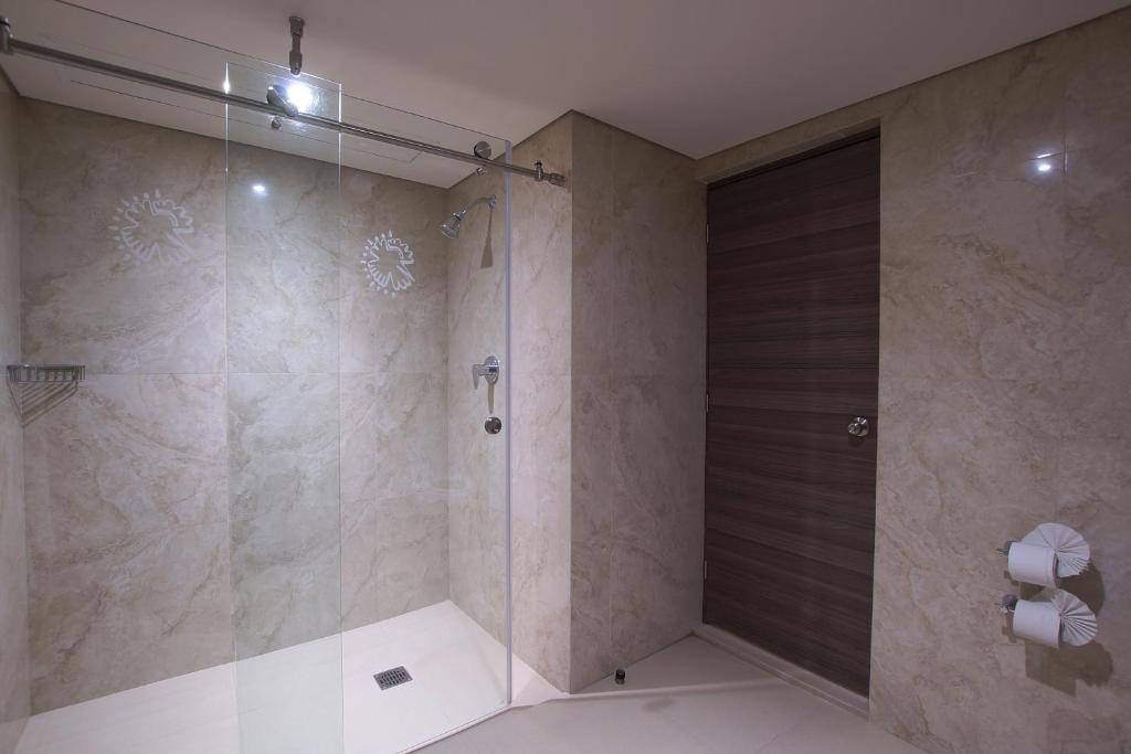 Koupelna v ubytování Econo Express Hotel