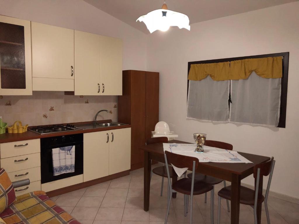A kitchen or kitchenette at Ester