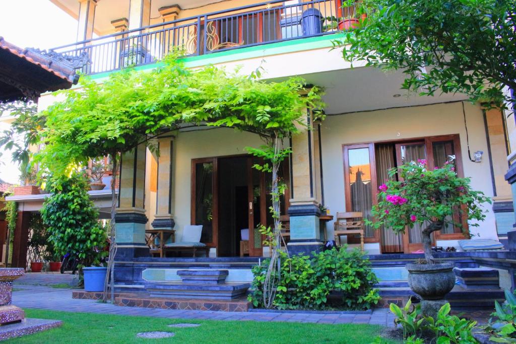 Zahrada ubytování CR Tris Rooms Seminyak