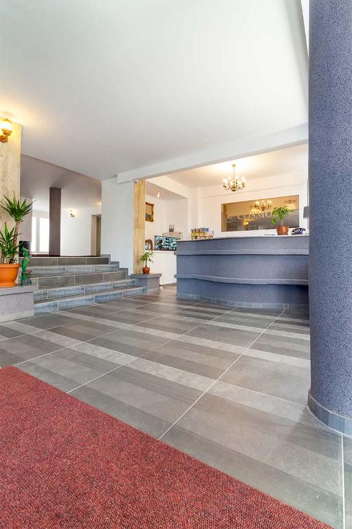 Hotel Cosmos