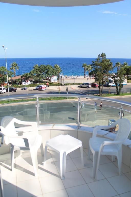 Nespecifikovaný výhled na moře nebo výhled na moře při pohledu z aparthotelu