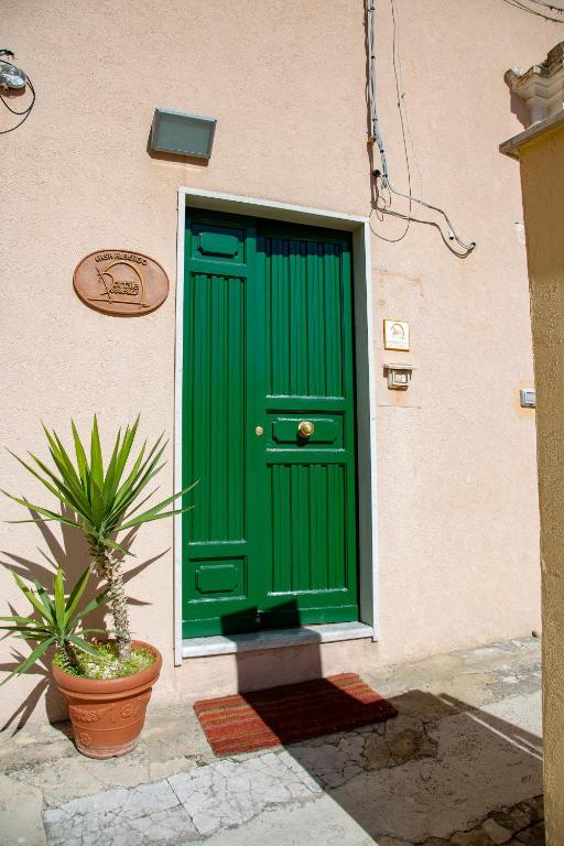Fotografie z fotogalerie ubytování Holiday Rooms Portale Pirrera v destinaci Modica