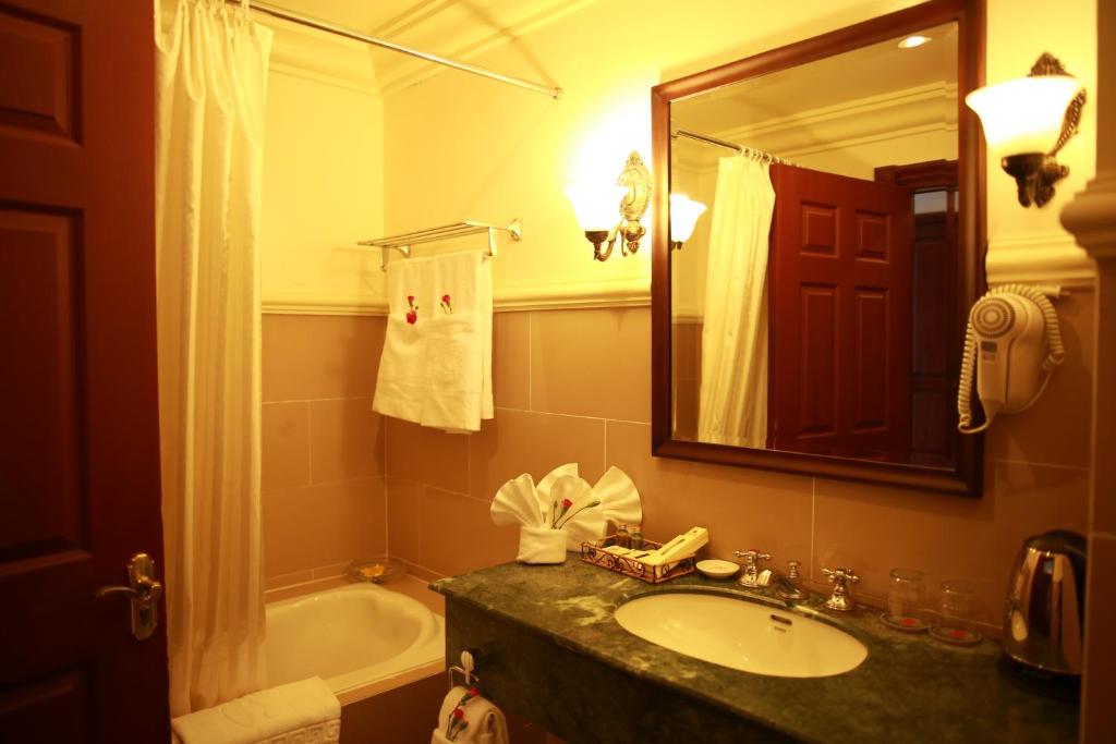 Koupelna v ubytování Sammy Dalat Hotel