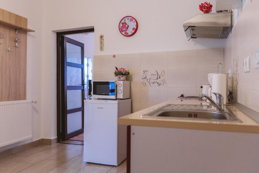 Salt Orchid Apartments - Apartment