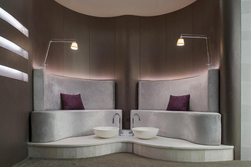Część wypoczynkowa w obiekcie Dusit Doha Hotel