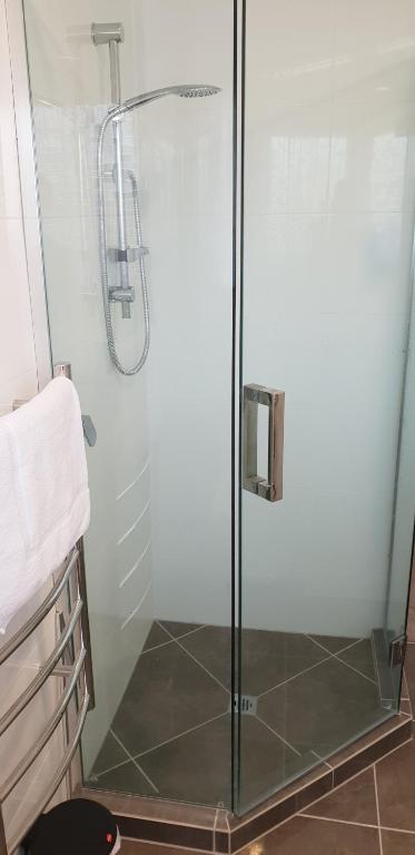 Rose Apartments Unit 6 Central Rotorua-Accommodation & Spa - Resim 3