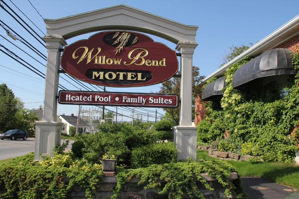 a sign for a millbrook bend motel at Willow Bend Motel in Truro