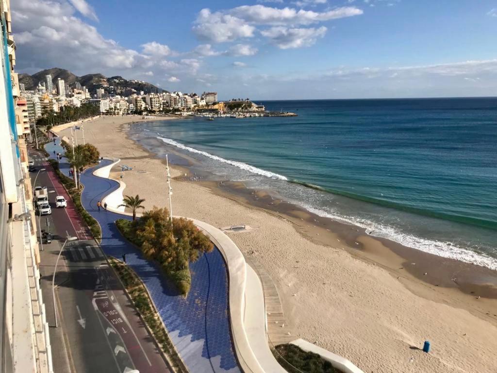 Apartamentos Los Fernandos, 1st line Beachfront Poniente, 2 bedroom apartment Ocean Terrace en Benidorm, Comunidad Valenciana