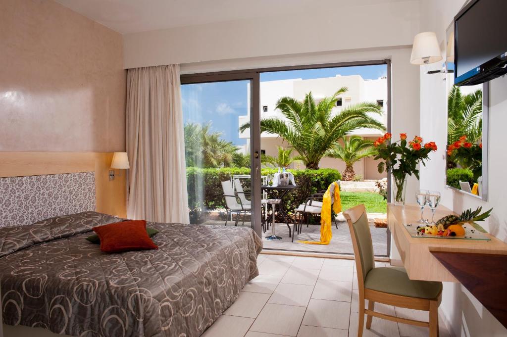 Grand Hotel Holiday Resort - 