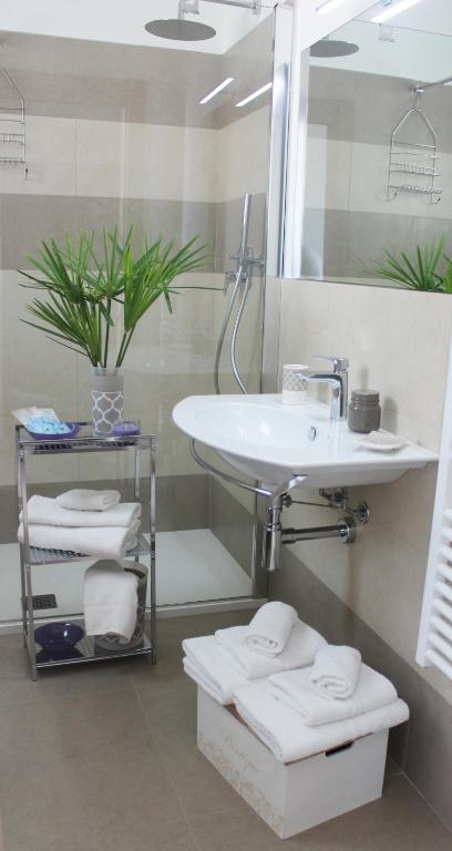 A bathroom at Agriturismo La dimora dei Re