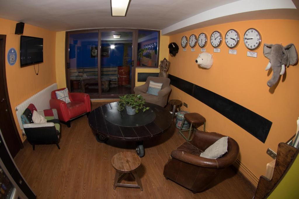 Posedenie v ubytovaní Hostal Erasmus by gaiarooms