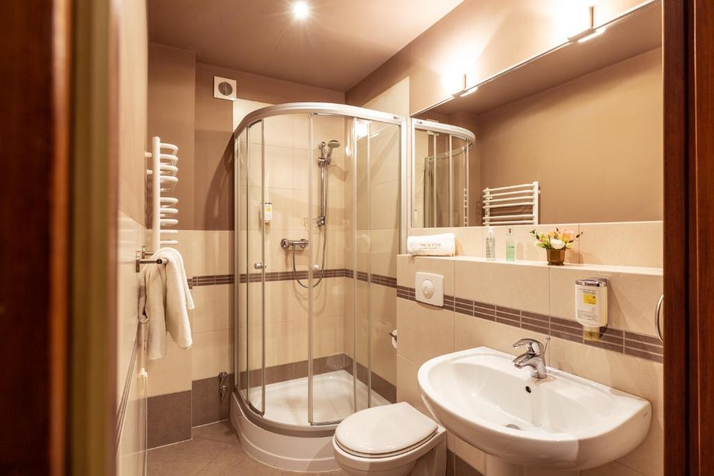 Koupelna v ubytování Villa Elise Park Pension
