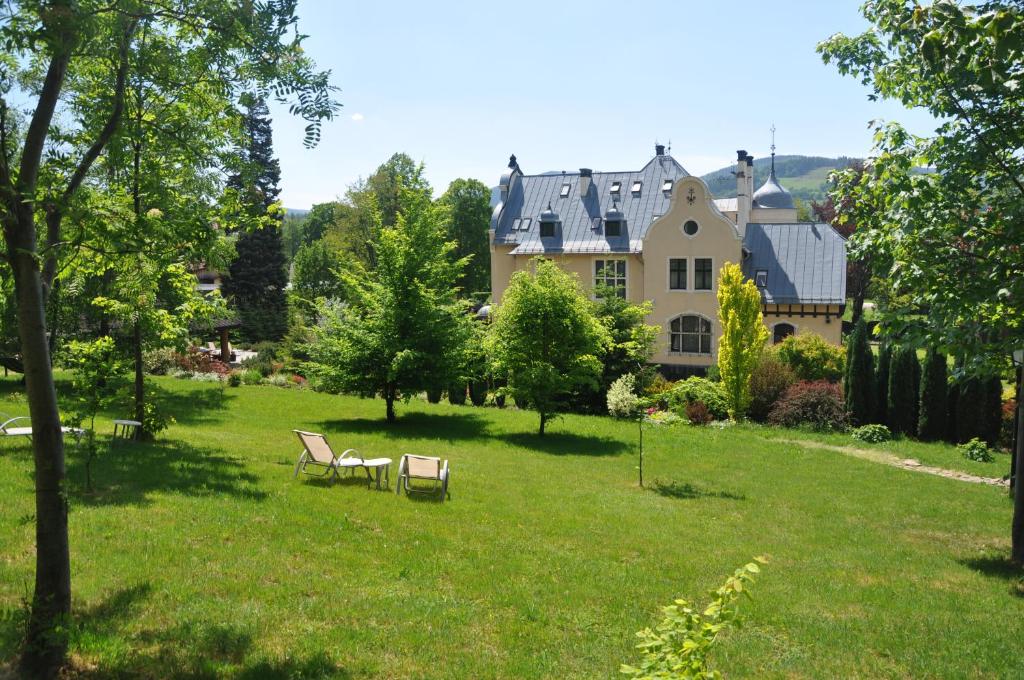 Zahrada ubytování Villa Elise Park Pension