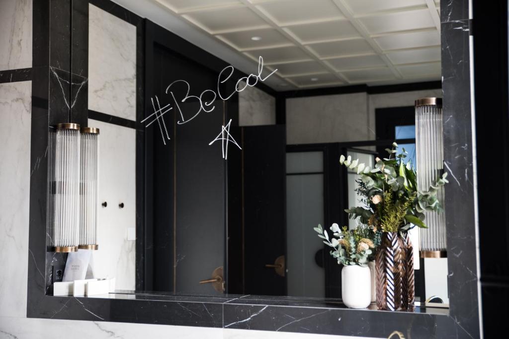 CoolRooms Palacio de Atocha - Resim 27