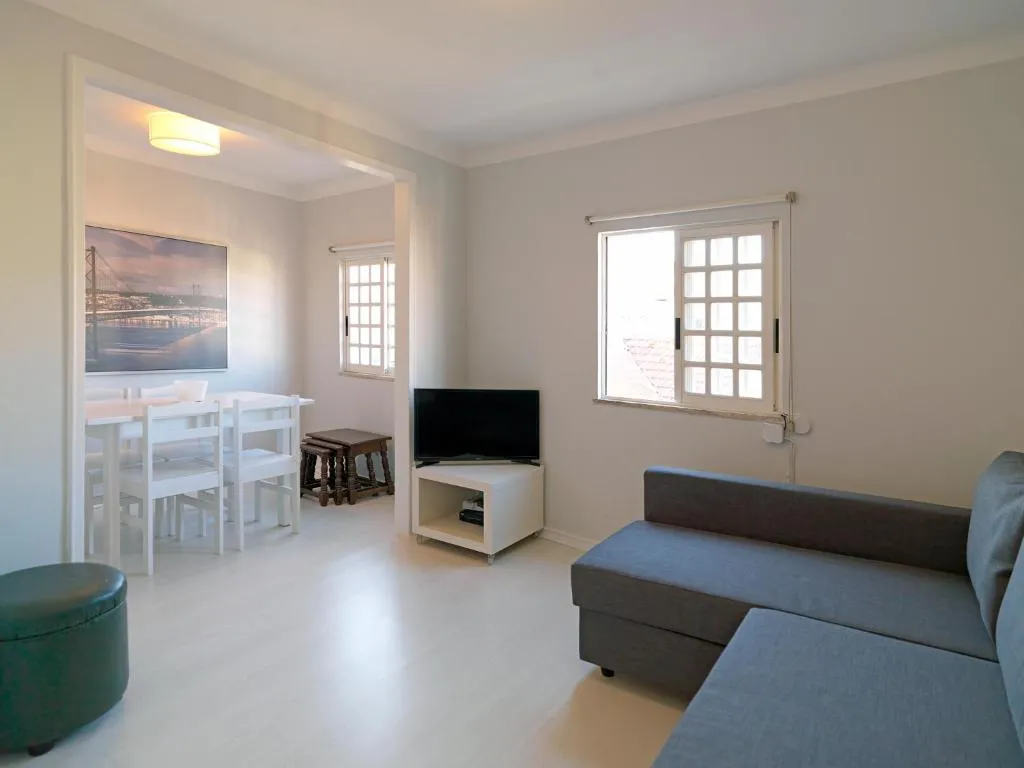 Feels Like Home - Merces Cozy Flat with River View, Lisabona, Portugalia