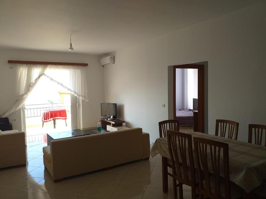 Sunny&Seaview Apartment - Image 4