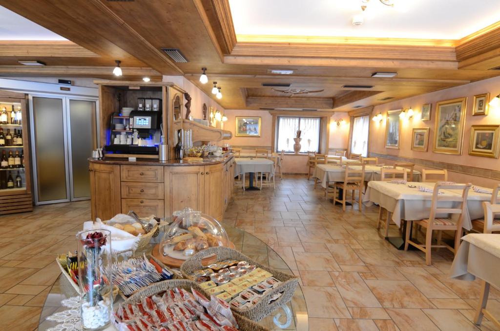 Restaurace v ubytování Albergo Alpenrose