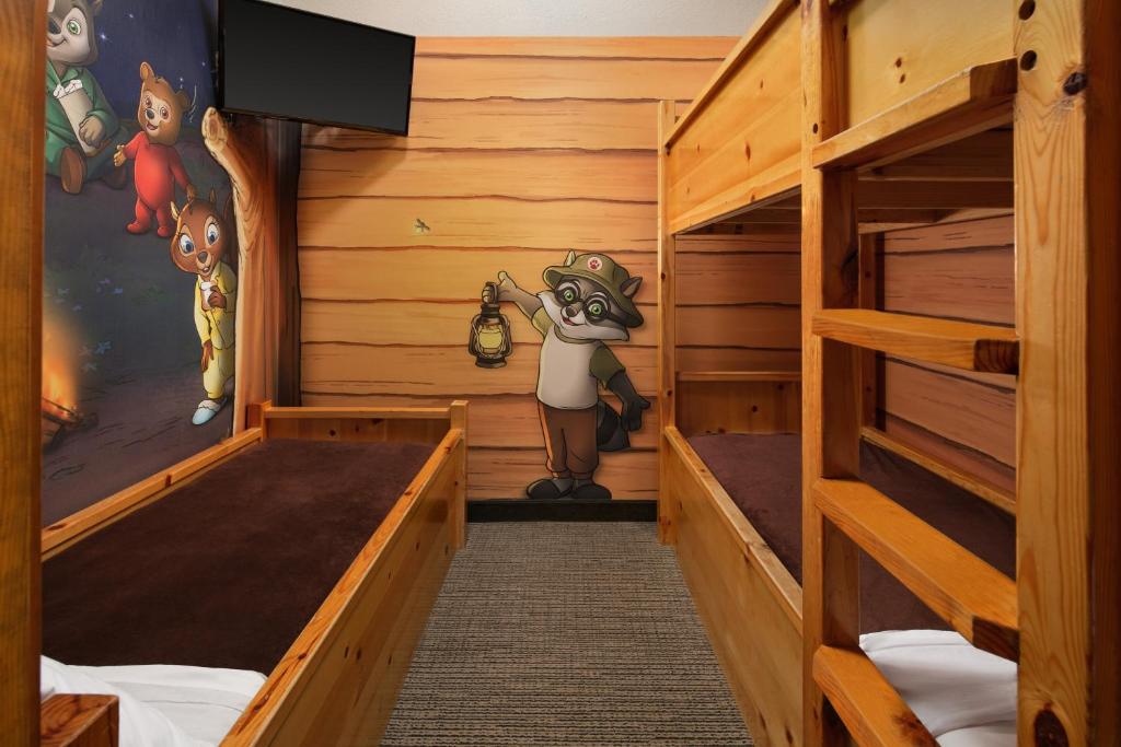 Great Wolf Lodge Poconos - Kid Cabin Suite