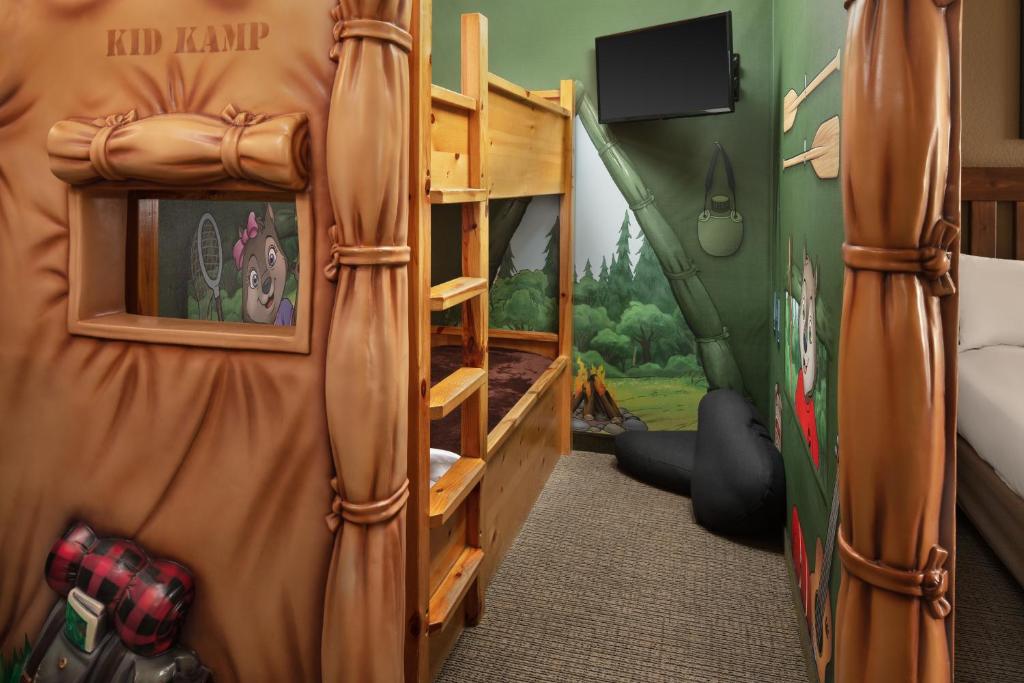 Great Wolf Lodge Poconos - Kid Kamp Suite