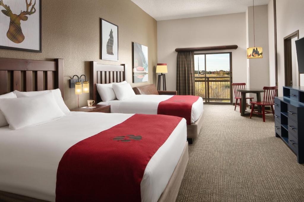 Great Wolf Lodge Poconos - Grizzly Bear Suite