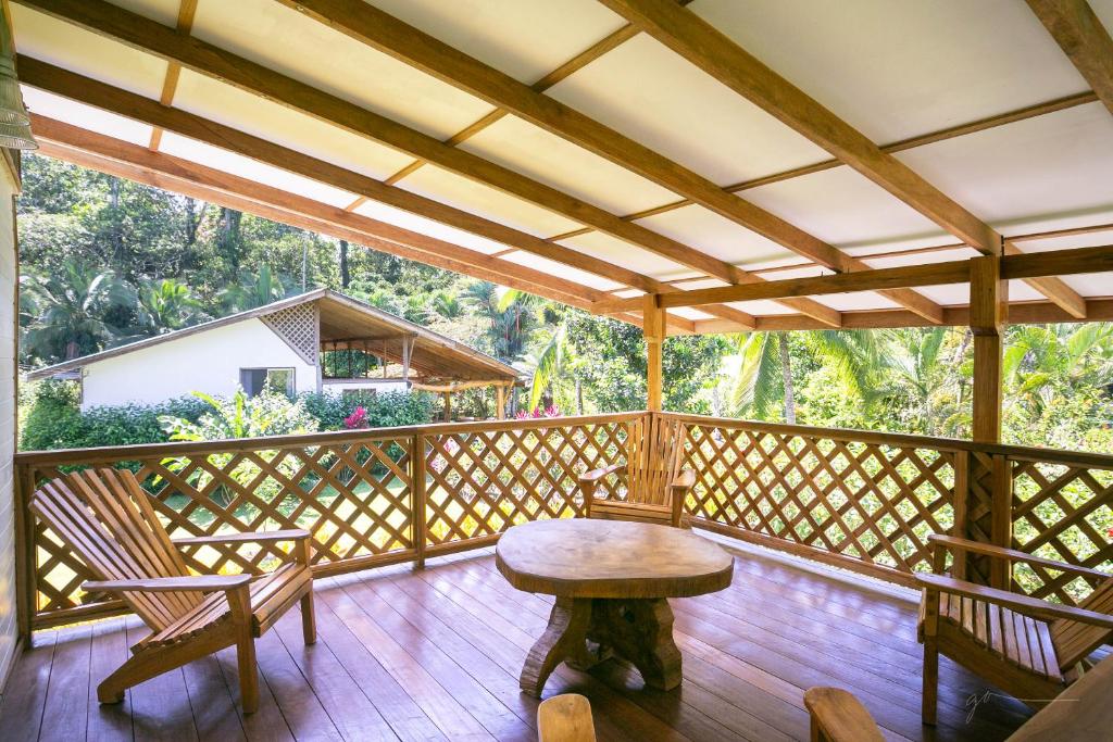 Balkón nebo terasa v ubytování Passion Fruit Lodge