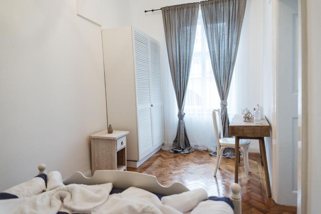Swiss Apartment - 1 minute walk from Main Square