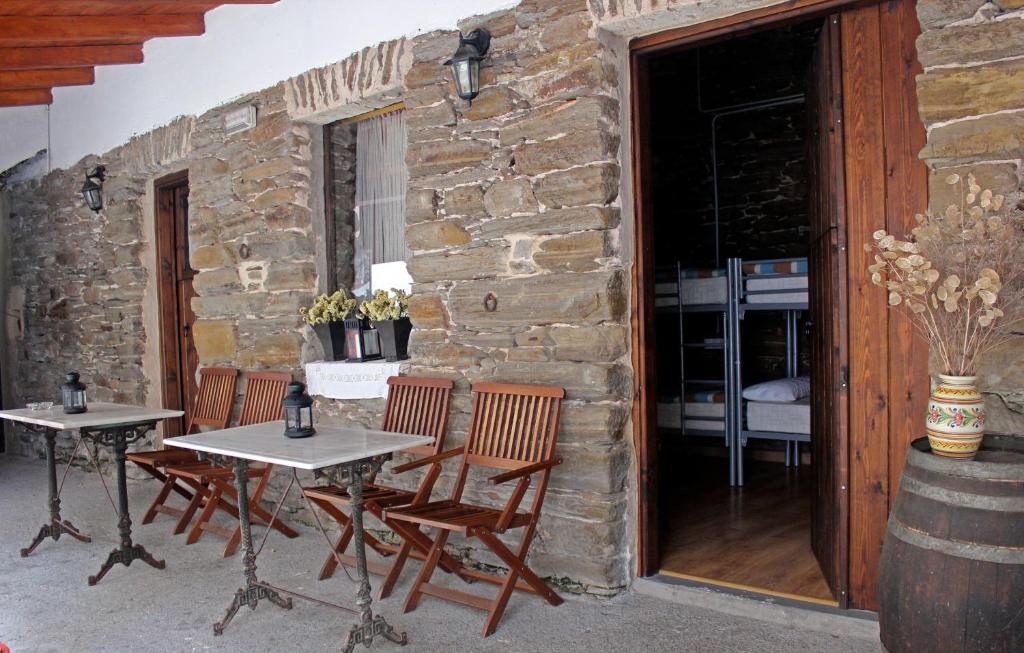 Albergue San Lázaro (España Sarria) - Booking.com