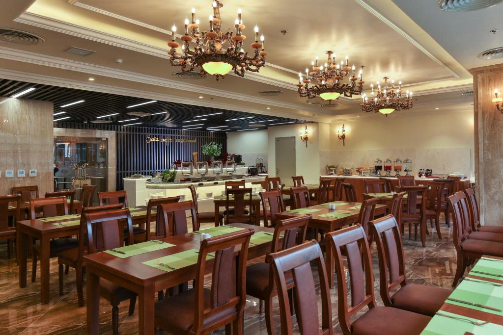 Restaurace v ubytování Sata Hotel