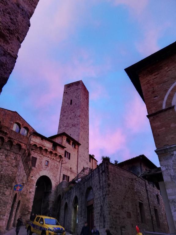 Zdjęcie z galerii obiektu RoccaiaCasa'70 w mieście San Gimignano