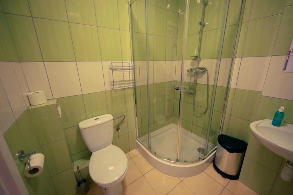 eMKa Hostel - Mixed Dormitory Room