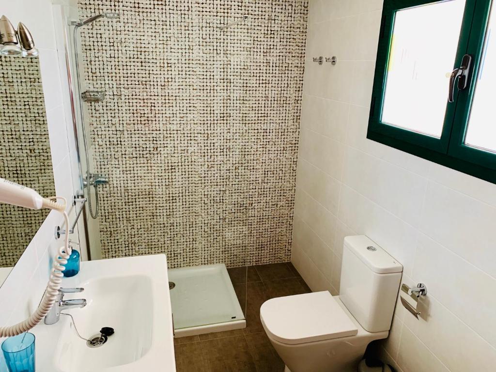 Koupelna v ubytování Apartamentos Zalabar