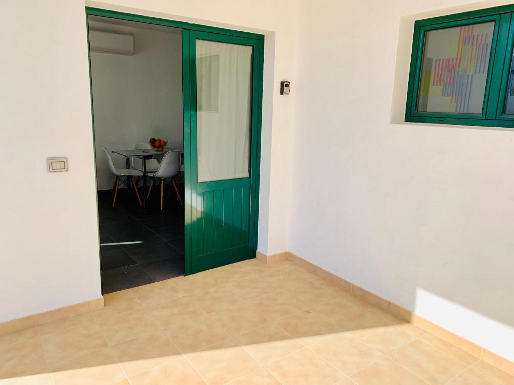 Fotografie z fotogalerie ubytování Apartamentos Zalabar v destinaci Tías
