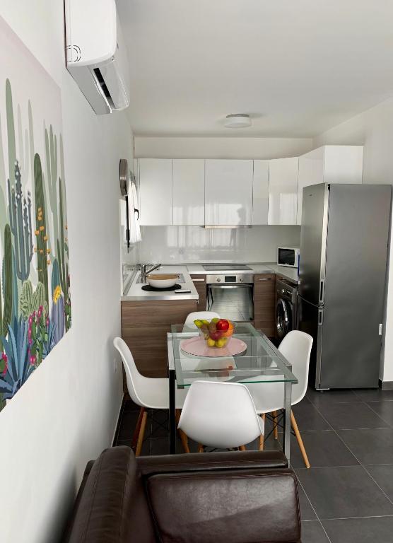 Kuchyň nebo kuchyňský kout v ubytování Apartamentos Zalabar