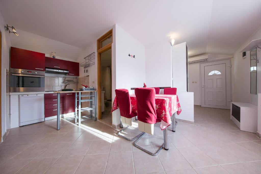 Kuchyň nebo kuchyňský kout v ubytování Strma Apartments