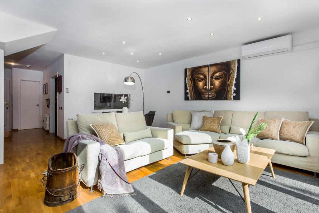 Lodging Apartments Beach House Villa Olimpica, Barcelona ...