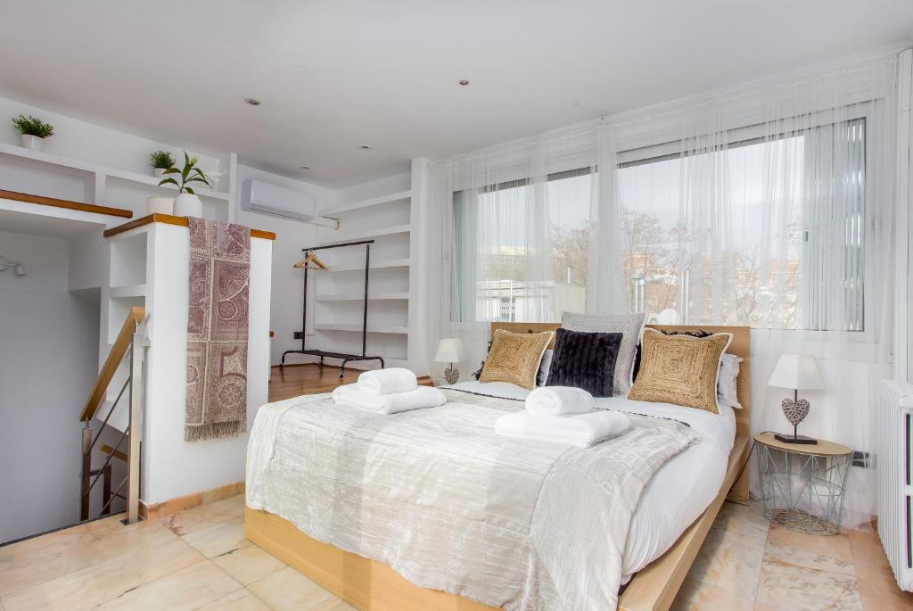 Lodging Apartments Beach House Villa Olimpica, Barcelona ...
