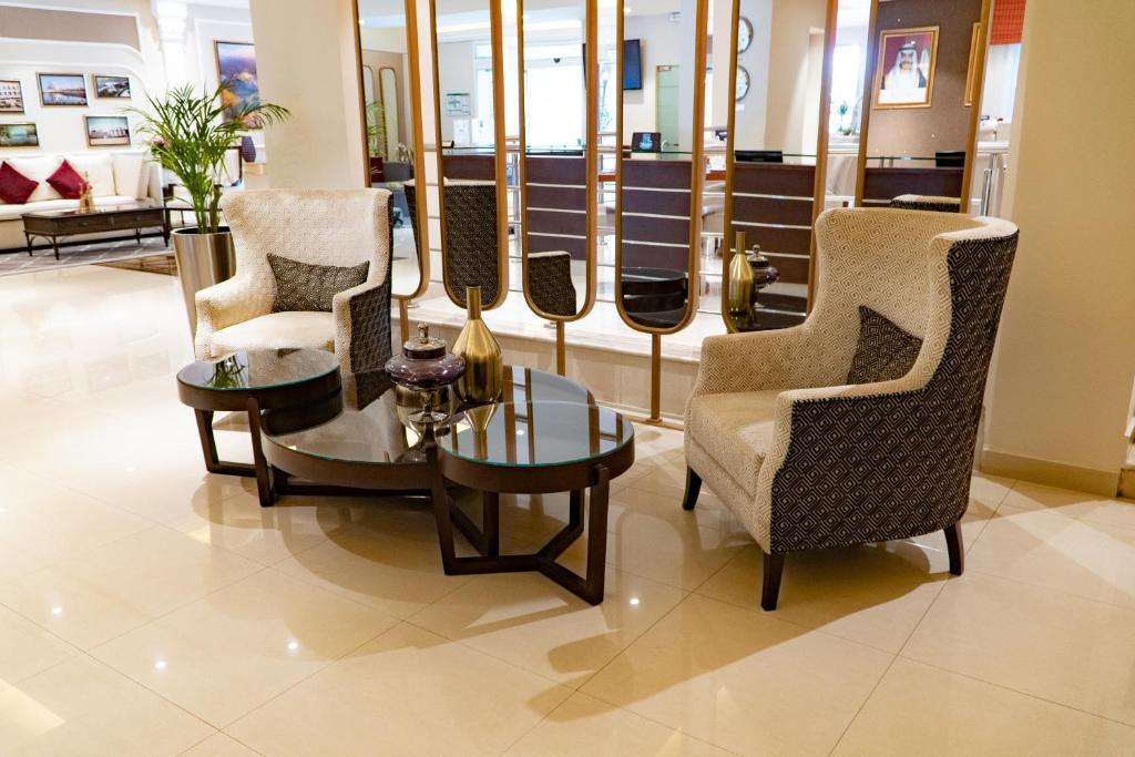 Posezení v ubytování Al Ain Palace Hotel Abu Dhabi