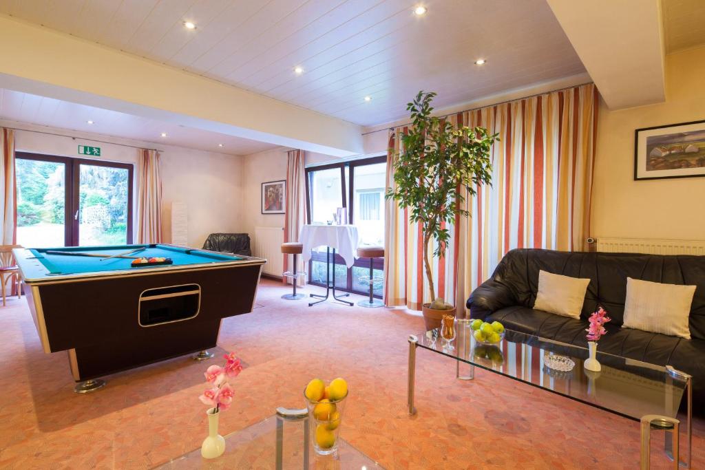 Posezení v ubytování gut-Hotel Tannenhof